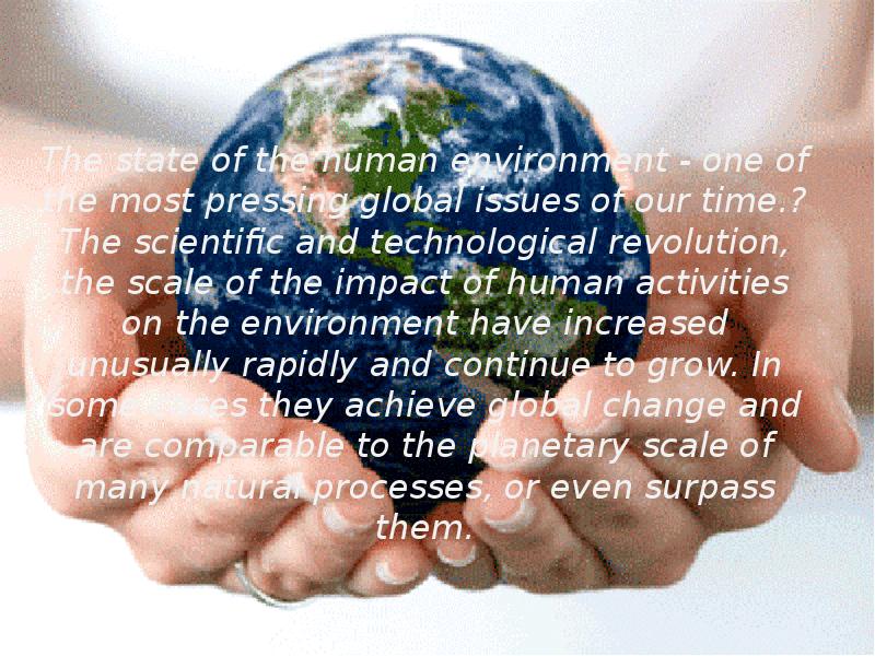 счастливый клиент психолога. Globalization global issues. More pressing. человек поднял руку задать вопрос. человек с поднятой рукой.