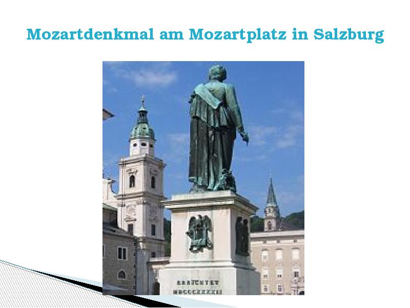 Mozartdenkmal am Mozartplatz in Salzburg