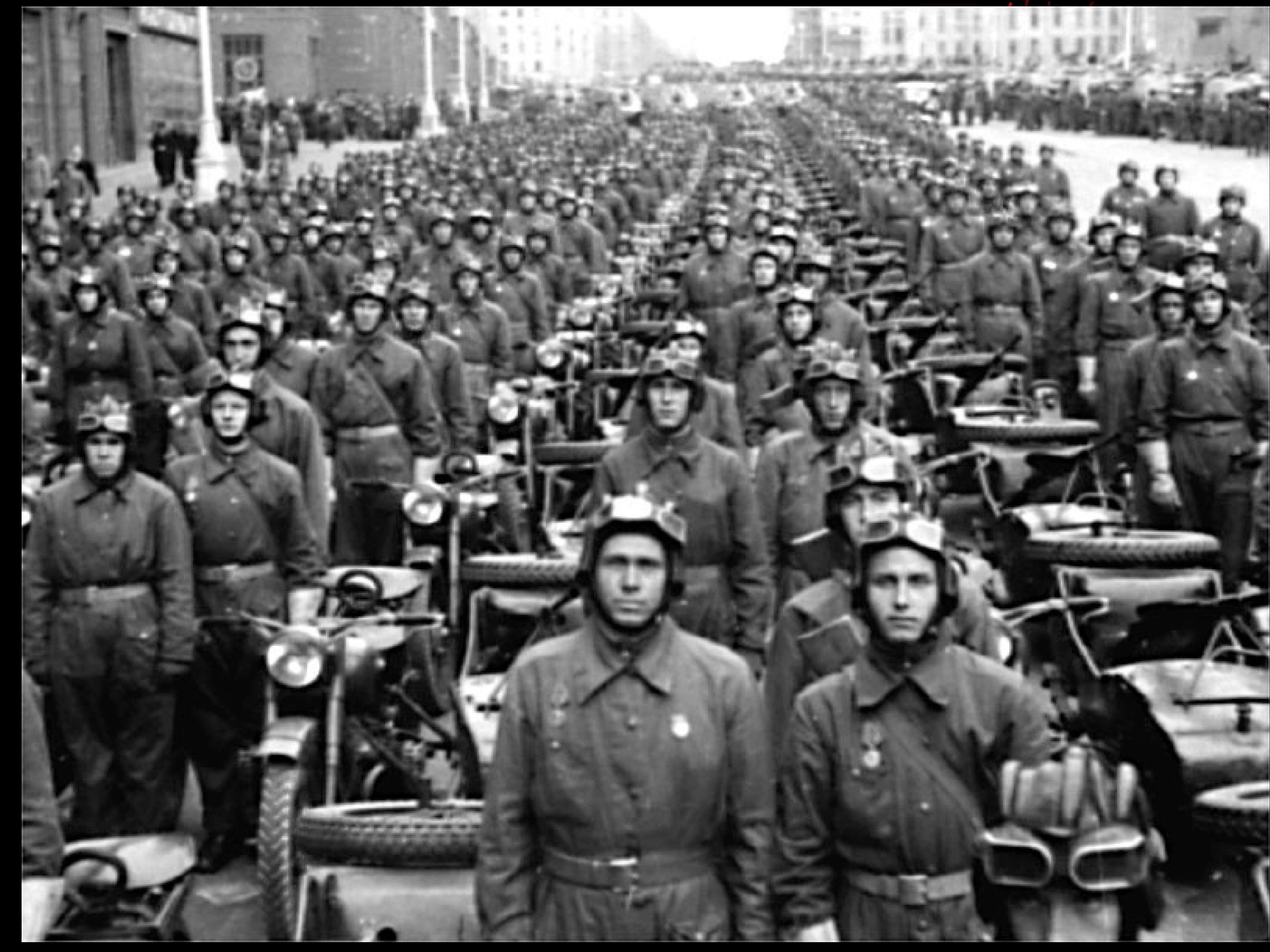 Мотоциклисты на параде Победы 1945